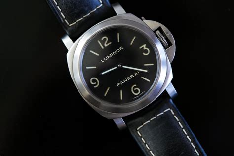 panerai pam 176 dial.